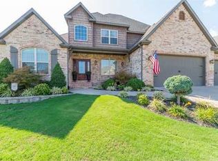 504 SE Hendrix St, Bentonville, AR 72712
