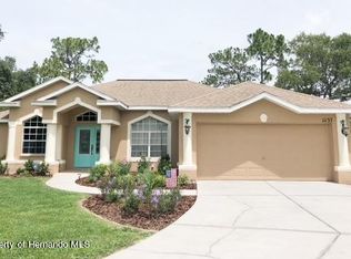 11137 Hyde St, Weeki Wachee, FL 34614
