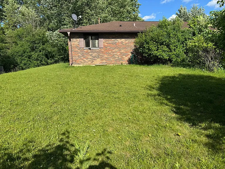 700 S McAree Rd — Photo 10