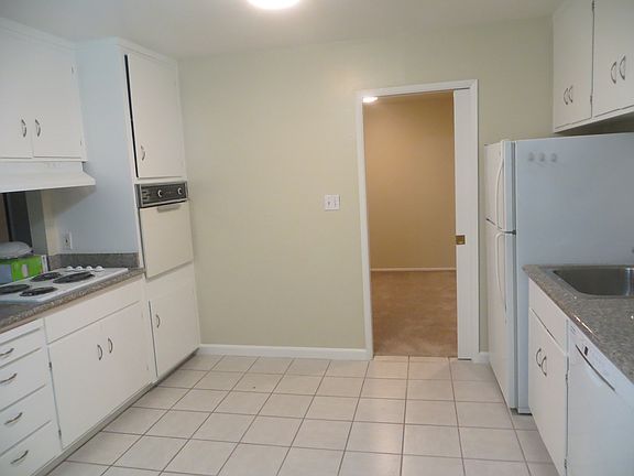 4th image of 1335 El Camino Real APT 304