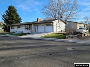 1421 Hamilton St, Douglas, WY 82633