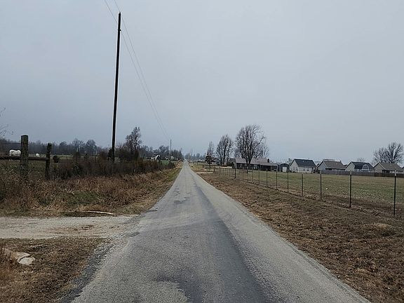 4th image of 17605 E Overland Rd