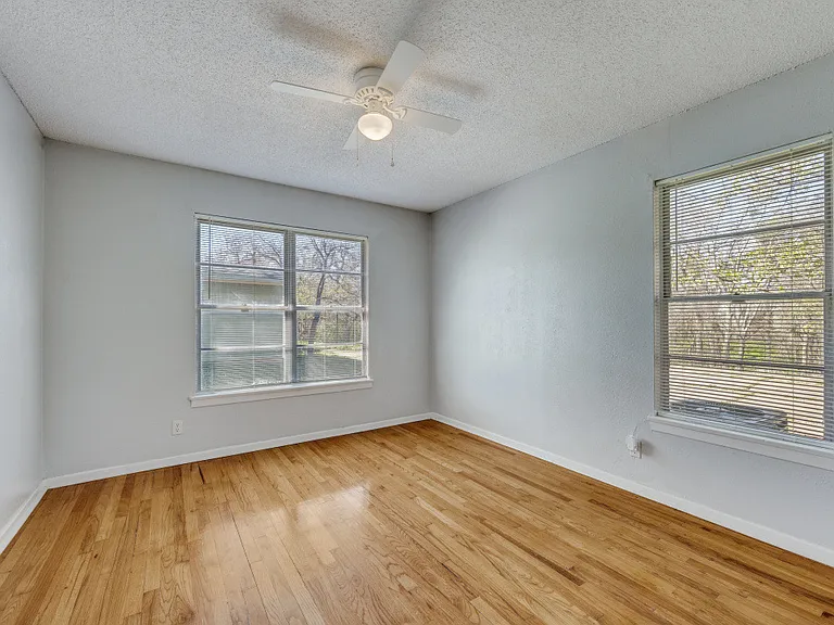 7 Pershing Dr #A — Photo 4