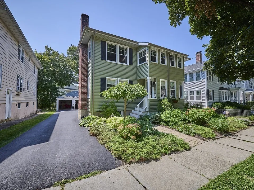 38 Wiley Rd #1