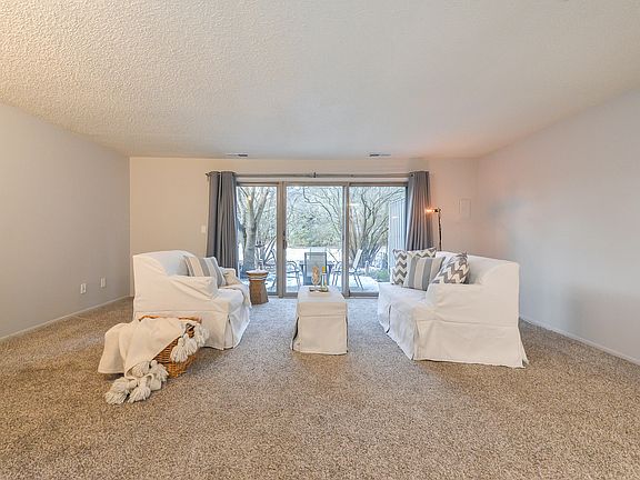 4th image of 729 Skynob Dr