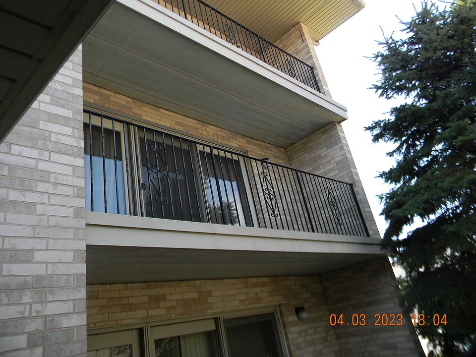 1st image of 8351 W 87th St #2