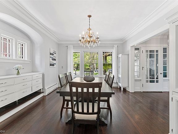 3rd image of 10608 Lake Shore Blvd