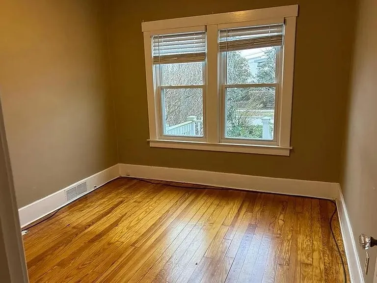 1424 Smith Ave — Photo 6