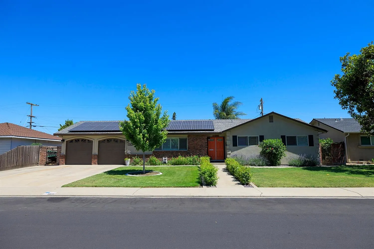 1805 Fairington Ln photo 1