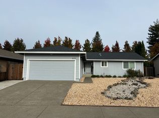 5033 Parkhurst Dr, Santa Rosa, CA 95409