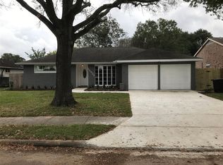 15822 Diana Ln, Houston, TX 77062