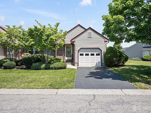 2nd image of 21 John Hancock Dr #A