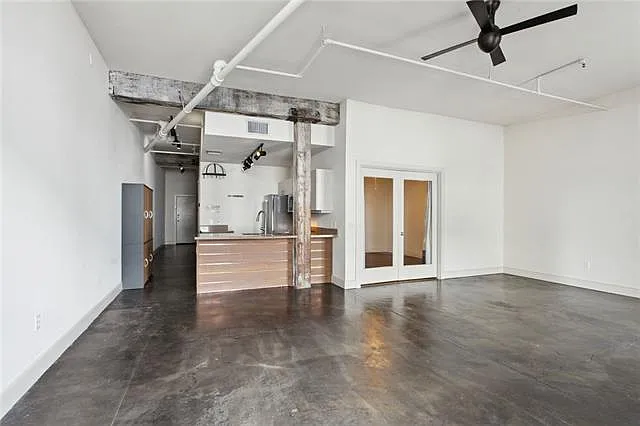 900 S Peters St #2 — Photo 5