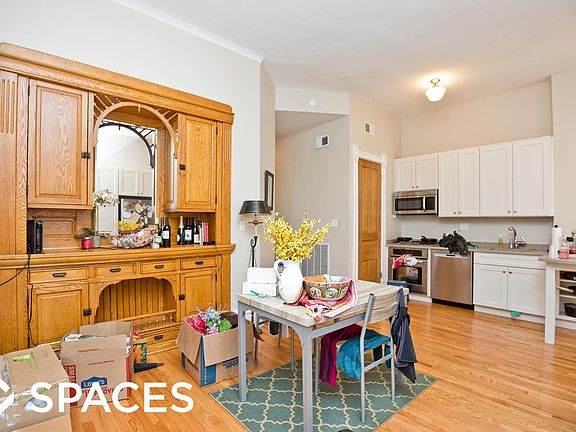 3rd image of 544 W Belden Ave #_1