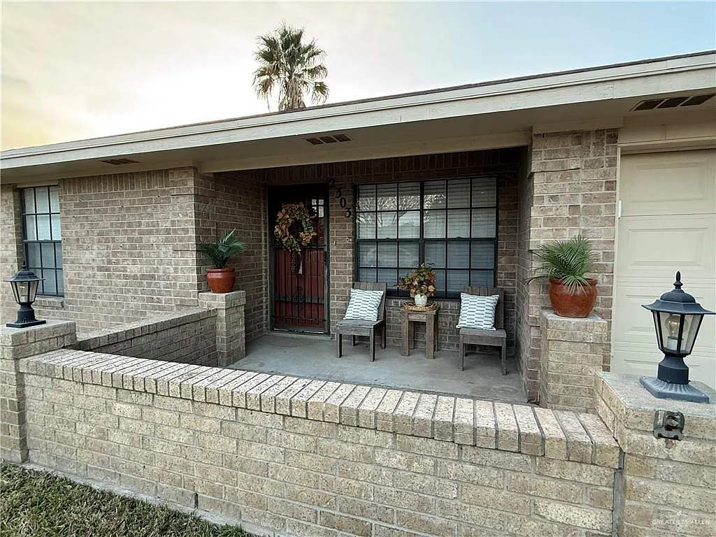 Building Photo - 2303 Wisteria Dr