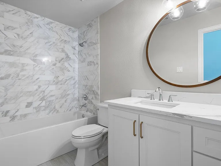 703 Verdun Ct — Photo 33