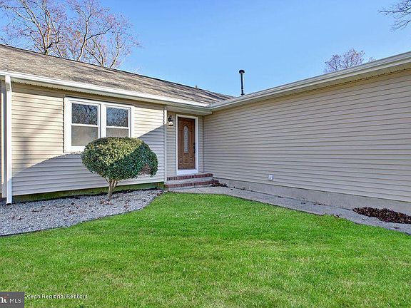 3rd image of 1141 Kenton Dr
