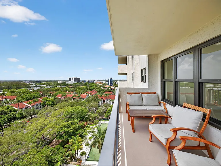 3200 Port Royale Dr N #1205 — Photo 37