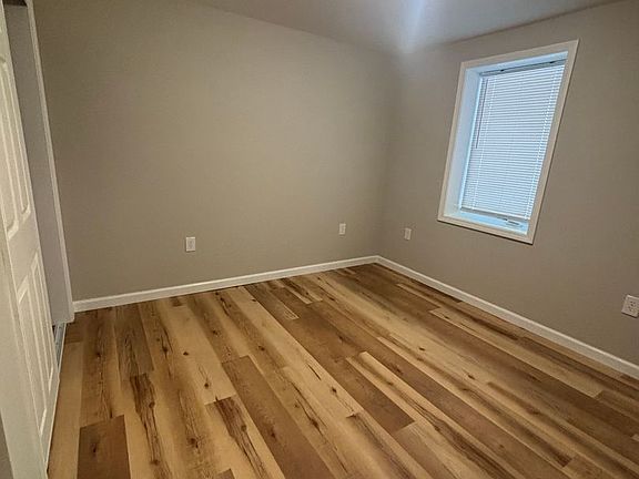 5th image of 868 Beaver Dam Rd #B
