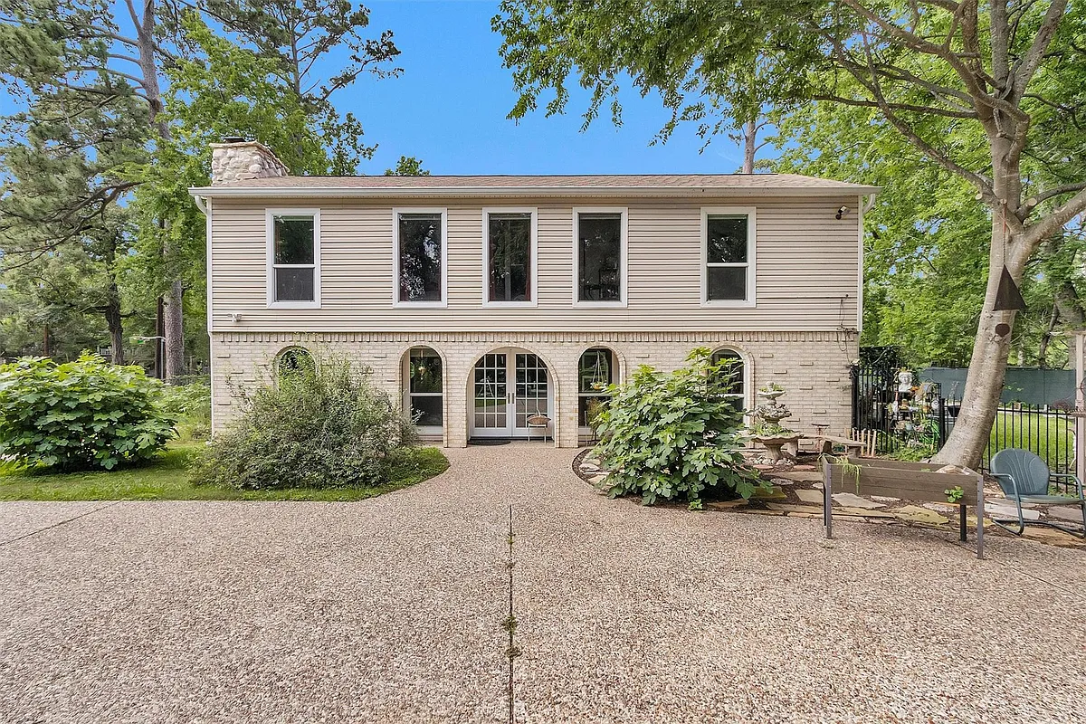 Building Photo - 628 Bullfrog Ln