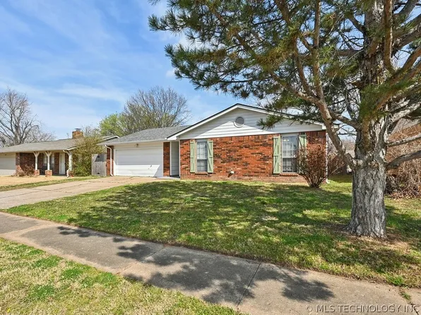 1693 S Sycamore Ave, Broken Arrow, OK 74012