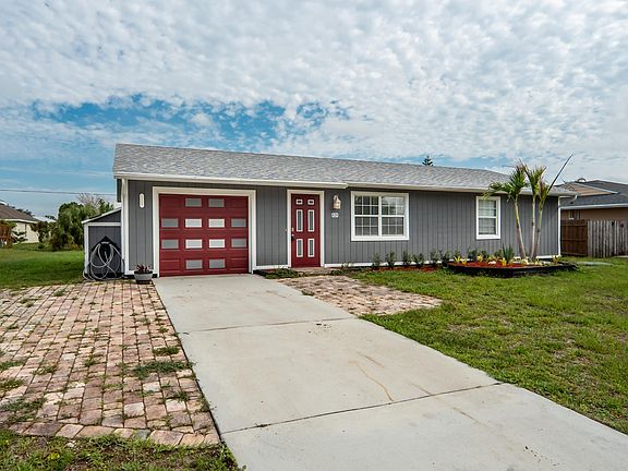 3rd image of 825 SW Canary Terrace