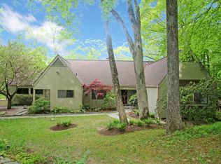 31 Teapot Hill Rd, Wilton, CT 06897