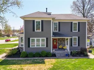 1104 W 7th St, Ottawa, KS 66067