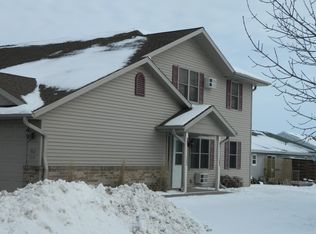 1512 Holland Rd, Little Chute, WI 54140