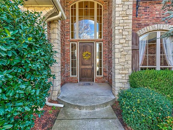 3rd image of 12541 Crick Hollow Ct