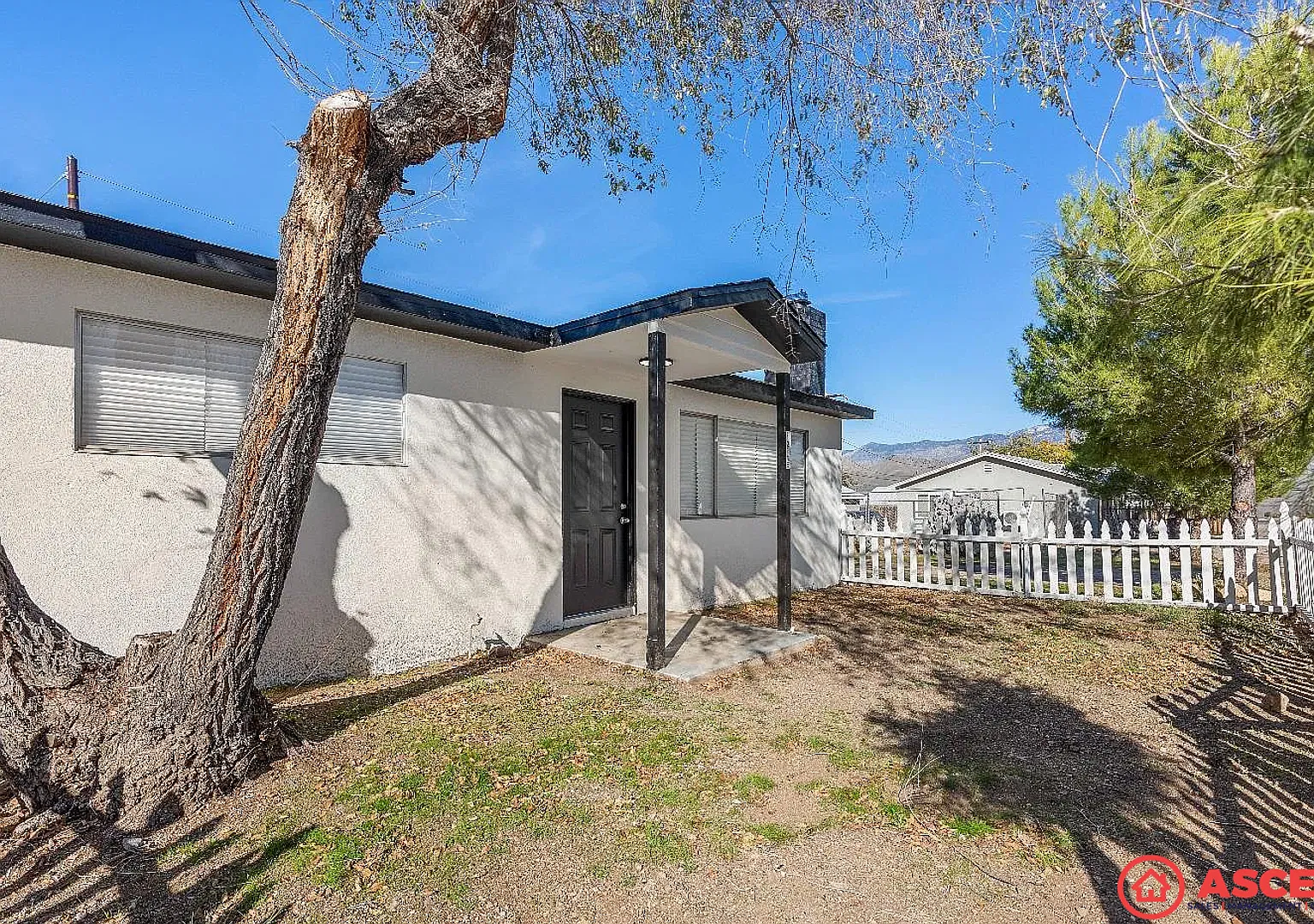 Move-In Ready 2BR Home in Lake Isabella Area Trash & Sewer Paid, Pets OK! — Photo 2
