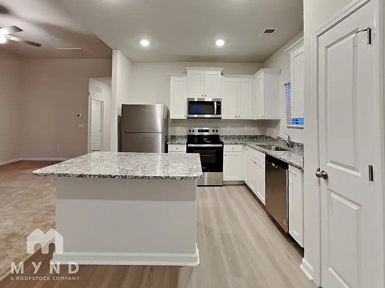 304 New Villas St — Photo 8