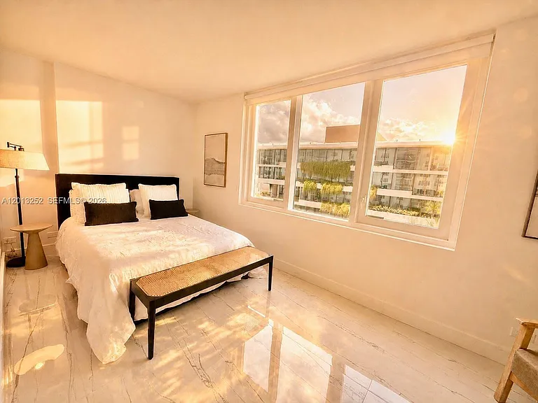 2301 Collins Ave #628 — Photo 7