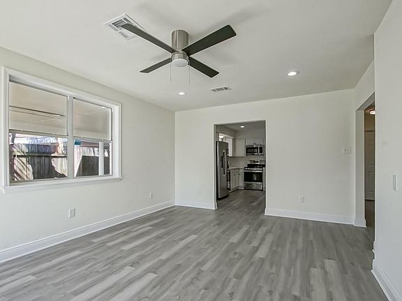5th image of 403 W Josephine St