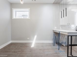 721 W Melrose St #1R, Chicago, IL 60657