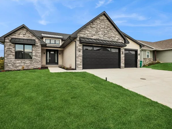 3205 Sunflower St, Ely, IA 52227