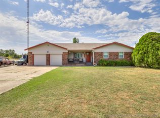 9534 W Country Rd, Sand Springs, OK 74063