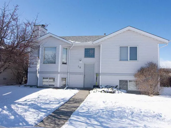 18 W Murphy Pl, Cochrane, AB T4C 1L8