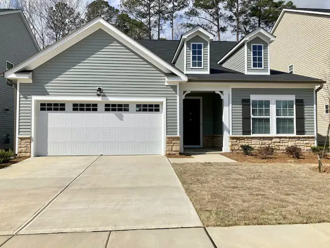 3 bed, 1841 sqft, $2,100 — Photo 1