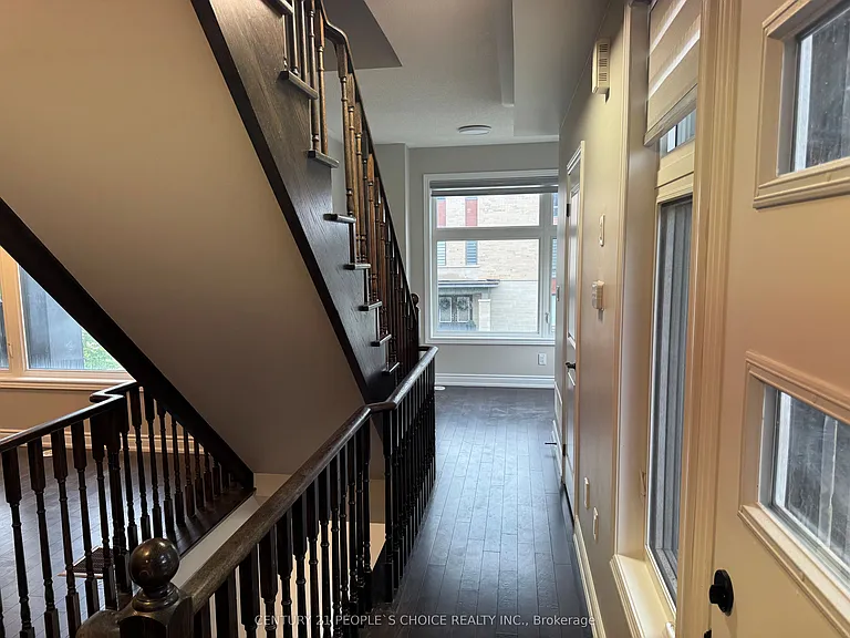 2518 Littlefield Cres — Photo 14