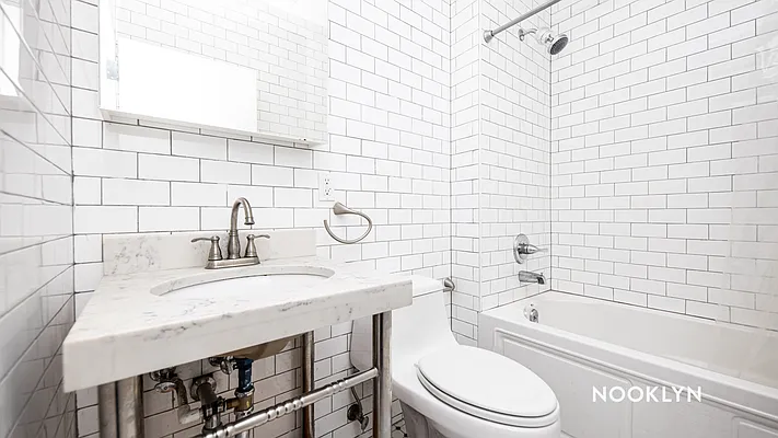 Rented by Nooklyn NYC LLC | media 13