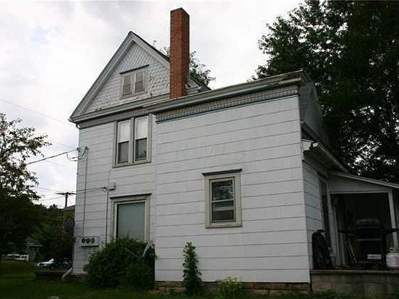 3rd image of 620 W Walnut St