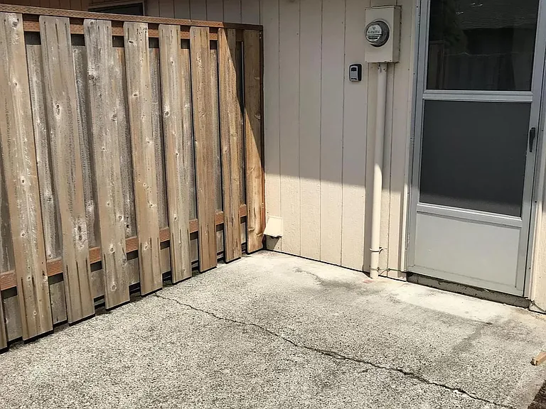 3709 NE 45th St — Photo 5