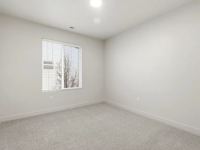 1125 N Clifton Dr — Photo 24