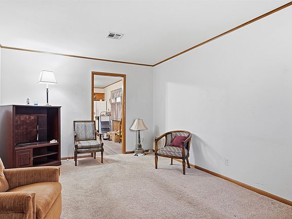 3rd image of 125 Frances St