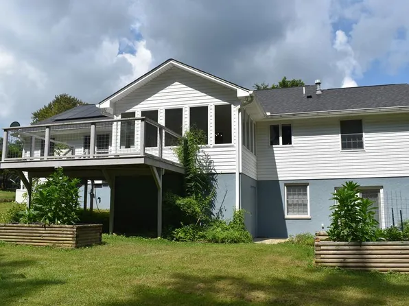 91 Upper Meadows Rd, Sparta, TN 38583