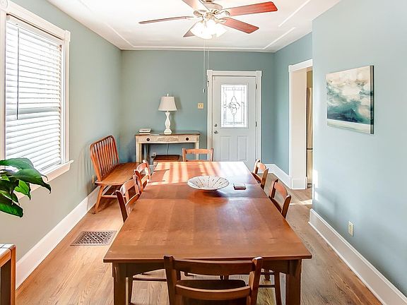 3rd image of 3514 Cowie Ave