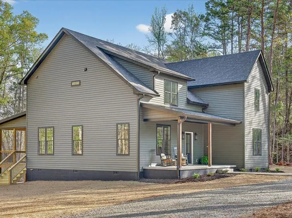 281 Powhatan Rd, Clarksville, VA 23927