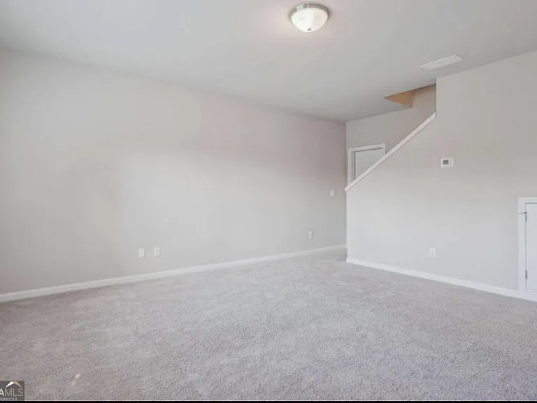 545 S Fortune Way — Photo 33