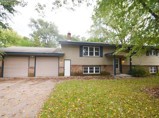 11431 Kerry St NW, Coon Rapids, MN 55433